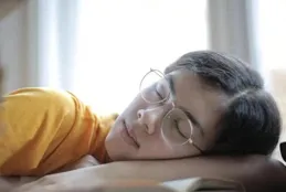 天天午睡與從不午睡孩子，多年後在智力情緒管理和身體健康的差距