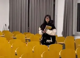 「白天還正常上課，晚上突然收到訊息」！知名培訓機構被曝「現金流斷裂」，總部大門緊閉，有家長稱還有近2萬元的課沒上