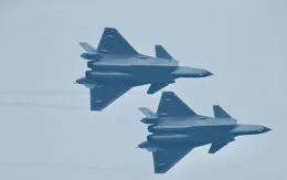 沈飛不再「仿制」，殲-31B橫空出世，中國隱身戰機領跑世界