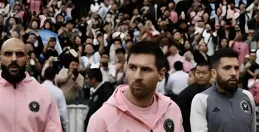 梅西把香港眾多富豪、明星大佬給「耍」了！霍啟剛怒斥：要求道歉