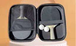 王楚欽球拍被踩斷影響有多大？換拍既影響發揮也影響心理