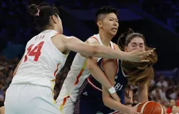 22分慘敗，全員當自己是柯瑞，垃圾時間也不上羅欣棫，鄭薇惹爭議