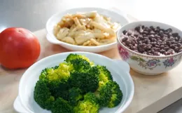 癌細胞最怕你這樣吃吃喝喝！這些食物都有「抗癌」內容！