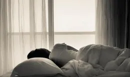 睡覺總流口水？醫生提醒：別忽視，小心是這3種病癥「預兆」