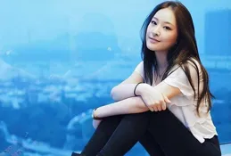 TVB 力捧小花自曝入行遭造謠被包養，心態強大直面質問