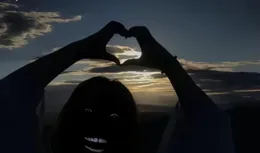 頤和園「別動大爺」火了，我卻被評論區曬的各種男友拍的照笑翻了