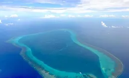 黃巖島有多大？與美濟島同框才明白：「中沙第一島」，為何不吹填