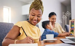 媽，我們家隨時歡迎你，但請你不要帶著放大鏡，行不行