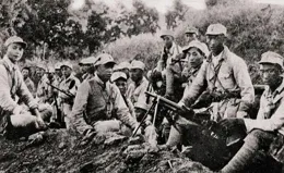 1941年，一支日偽軍大隊包圍根據地，遇上了八路軍「超級警衛連」