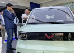 網傳極越汽車公關負責人炮轟雷軍，稱小米「虧錢賣車是傾銷」，如何評價這一言論？暴露出汽車行業哪些問題？