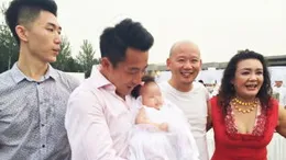 安徽地震，媽媽抱起兒子就跑，留下女兒在現場，理由竟然是忘了