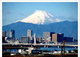 日本二戰後經濟為什麽飛速發展