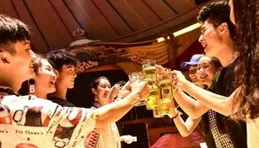 【嗨放派】任嘉倫安利蛇草水，眾人嘗後集體變臉，鄭愷被生火難哭