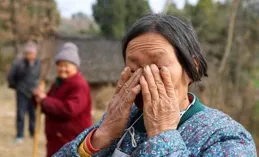 很多窮人的家庭，比精神病院還可怕，他們的孩子多數就像無頭蒼蠅