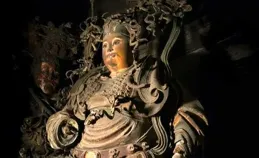 山西鐵佛寺開放首日門口擠滿遊客，景區應采取哪些措施保障遊客安全？