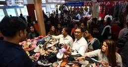 手中的盧比兩年沒花完，俄方提出新要求，日後生意得按中俄樣版來