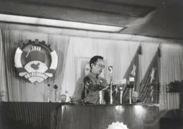 黃克誠長有「反骨」，一生「九上九下」，大將排名第三比陳賡還前