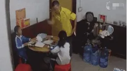 鬧大！外教教孩子「台灣不屬於中國」，公司背景被扒，果然不一般