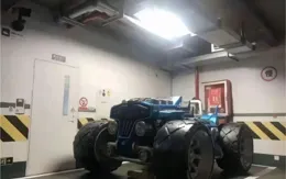 笑裂了，男生回避，女生猜猜價格，網友：評論區的車一輛都不認識