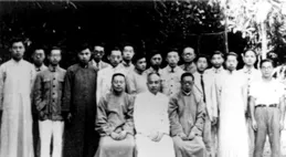 67年錢穆受蔣介石邀請定居台灣，臨終前留下遺言：我不要葬在這裏