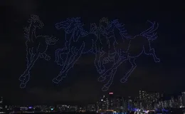 香港舉辦「馬騰盛世」無人機表演迎國慶