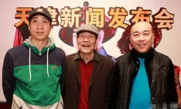 劉亦菲在天津街頭度假，美照顛覆形象，盡顯人間煙火之美