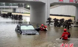 台風將上海某小區居民吹落？桂林將撤銷城管局？這些都是謠言！