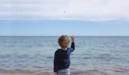 經常被洗腦的孩子，大腦會發生驚人變化！這3種話要常對孩子說