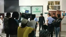 這一次，顏十六「底褲」被扒光！妻兒被他連累，沒臉出來見人了