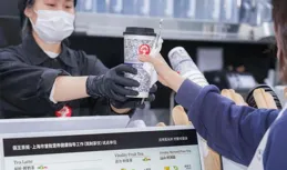 霸王茶姬率先回應「冰勃朗」質疑：安全透明，放心喝