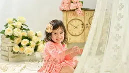 花15000塊請月嫂，像公主一樣在家裏坐月子，飯來張口即可！