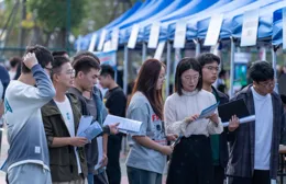 網傳因年終分配，蘇南某高校人事處長被老師打，釋出者疑被約談道歉