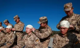 爭分奪秒 「逆行沖鋒」的人民子弟兵