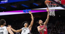 籃網19分慘敗！西蒙斯10+4+7，賽後西蒙斯和約基奇擁抱，博揚也來找約老師