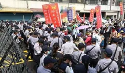 「台獨」鬧劇的反噬？民進黨當局妄圖「以武拒統」是不自量力