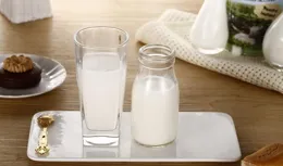 中老年人喝牛奶何時最佳？牢記4個黃金時間，大多都不知道