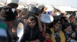 新聞8點見丨加薩停火談判一波三折；兩名中國女子被騙到妙瓦底，已安全回國