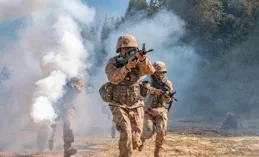 滿屏都是戰鬥力！陸軍裝甲分隊極寒環境高燃訓練現場