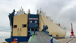 360度無死角登陸！國內開造新型搶灘特種船，瞄準台島東部海岸？