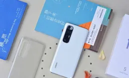 簡單聊聊紅魔 10 PRO+「氘鋒透明暗夜」 款手機