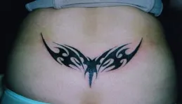 女生紋身最好在哪裏比較合適，比較漂亮？紋什麽圖案呢？