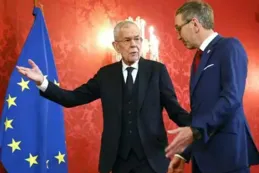 奧地利「防火墻」坍塌，德國政壇瑟瑟發抖