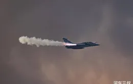 六代機亮相後，印度急需F35救場，蘇57提前出手賣力推銷