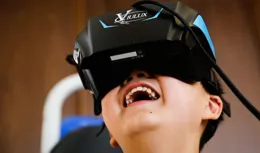 AI眼鏡賽道「大亂鬥」，科技大廠誰能突圍？