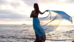 每次看她的畫，總有寧靜的幸福感流遍全身