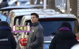 央視蛇年春晚二度彩排！沈騰手持神秘檔，嶽雲鵬從容不迫