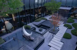 神級IP兌現，做豪宅龍湖是認真的