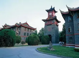 秋韻中的東方建築之美