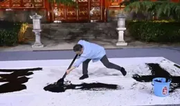 洪厚甜誇完曾翔之後，「怒贊」蔡大禮，網友：不說相聲可惜了！