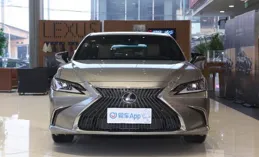 原來大家都是這樣的，網友：車太臟了30沒舍得，輪胎爆了花了460